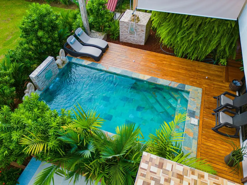 Piscina desde el dron